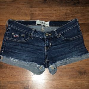Hollister low-rise shorts